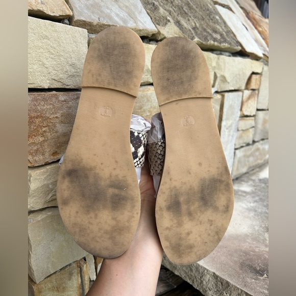 Steve Madden Carena Snake Print Cream Tan Casual Sandals Sz-8. O - Picture 9 of 9